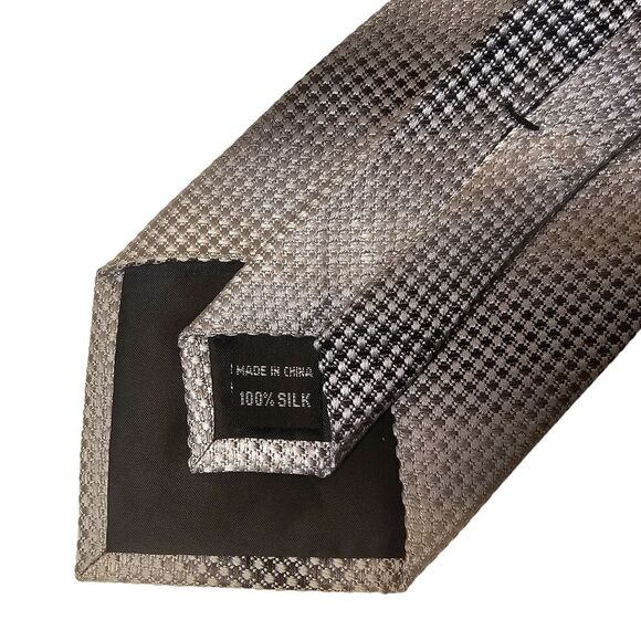 VanHeusen tie - Picture 5 of 7